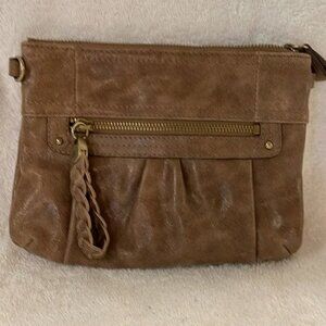 EUC B Makowsky Genuine Leather Crossbody Handbag. Taupe Color